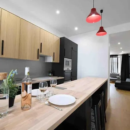 An Authentic Experience With In The Center * Poitiers