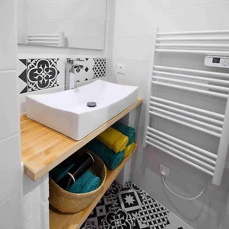 An Authentic Experience With In The Center Appartement Poitiers