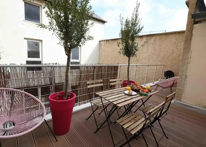 An Authentic Experience With In The Center Appartement Poitiers